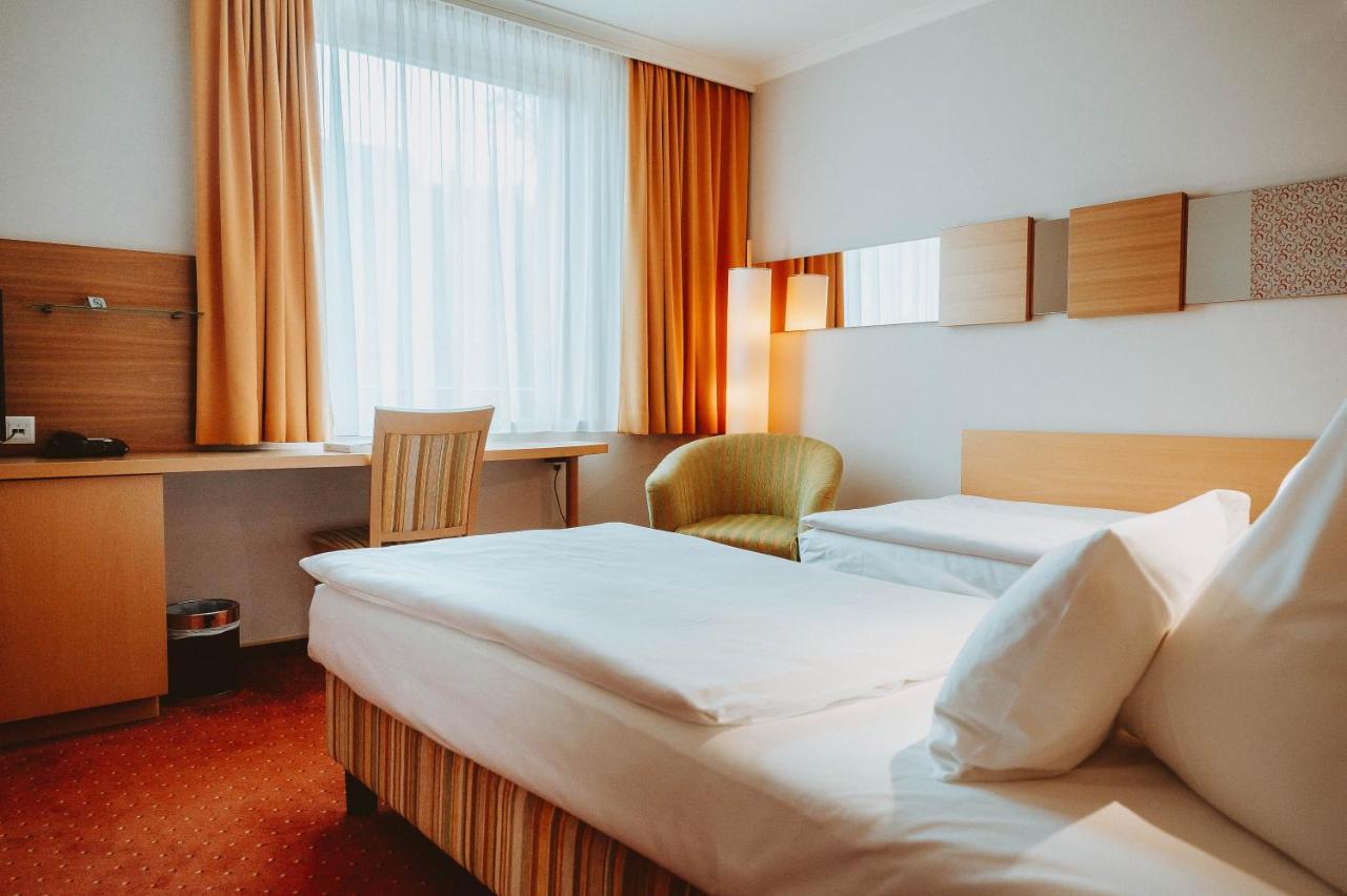 Hotel Bruecklwirt نيكالسدورف المظهر الخارجي الصورة