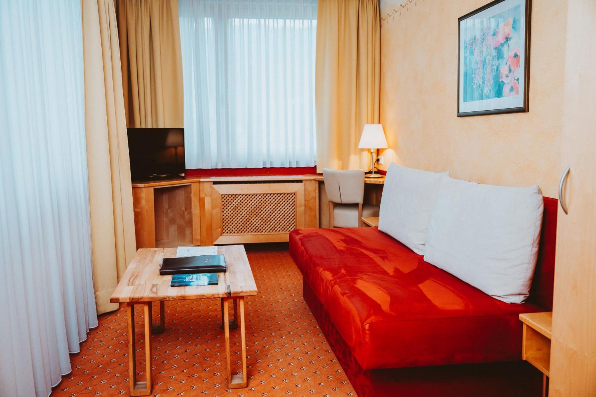Hotel Bruecklwirt نيكالسدورف المظهر الخارجي الصورة